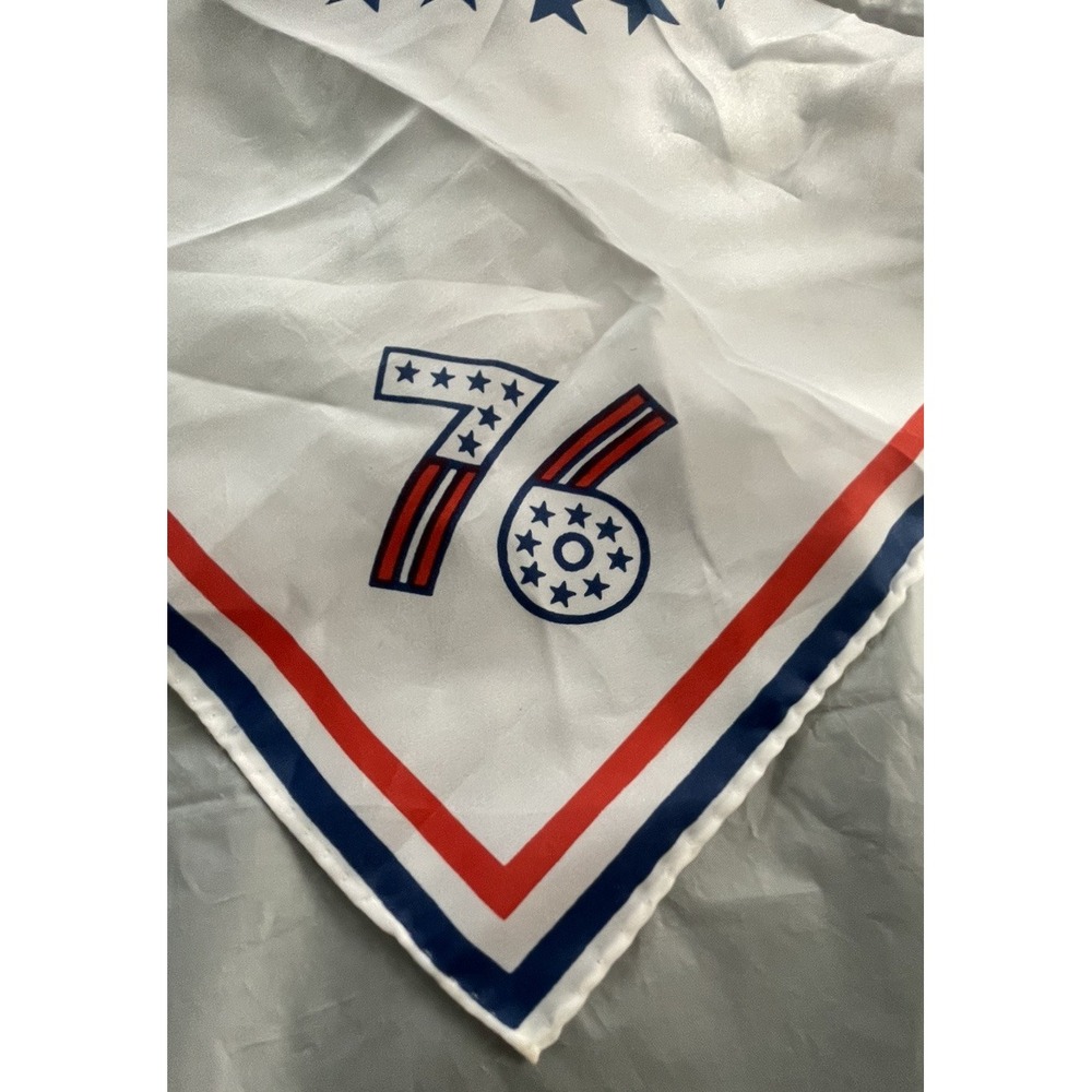 USA SCARF 1976 BICENTENNIAL Red White & Blue Stars Patriotic 21"x 21"  VTG EUC